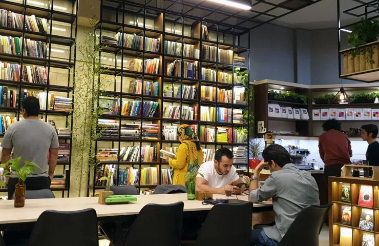 کافه کتاب آنجا