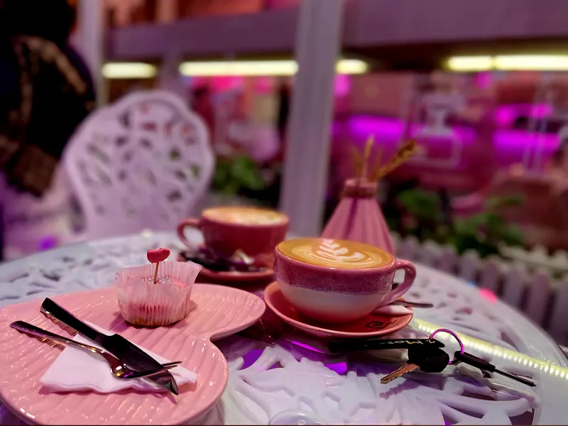 pinkiroom-cafe-gallery-1