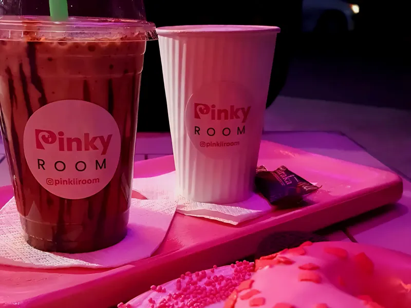 pinkiroom-cafe-gallery-2